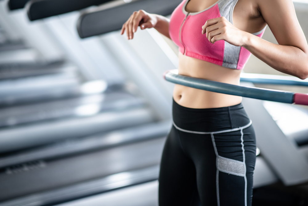 Lắc vòng có giảm mỡ bụng dưới không? Giải đáp chi tiết và cách tập hiệu quả